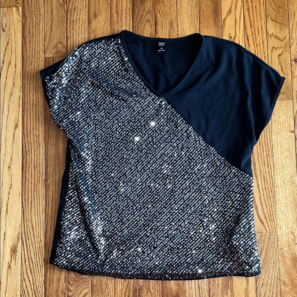 Glamorous Black and Silver Sequin Short Sleeve Top